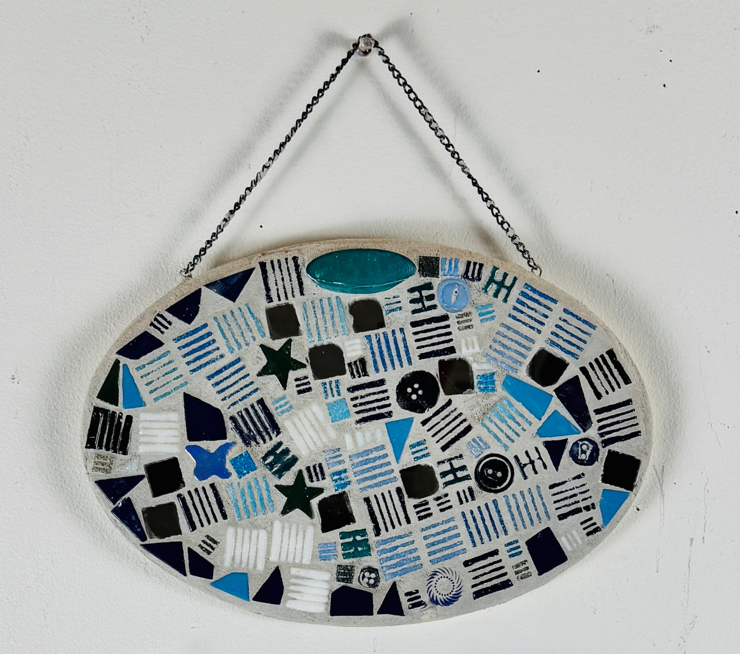 Seadogs Blues (oval hanging) - Mosaic